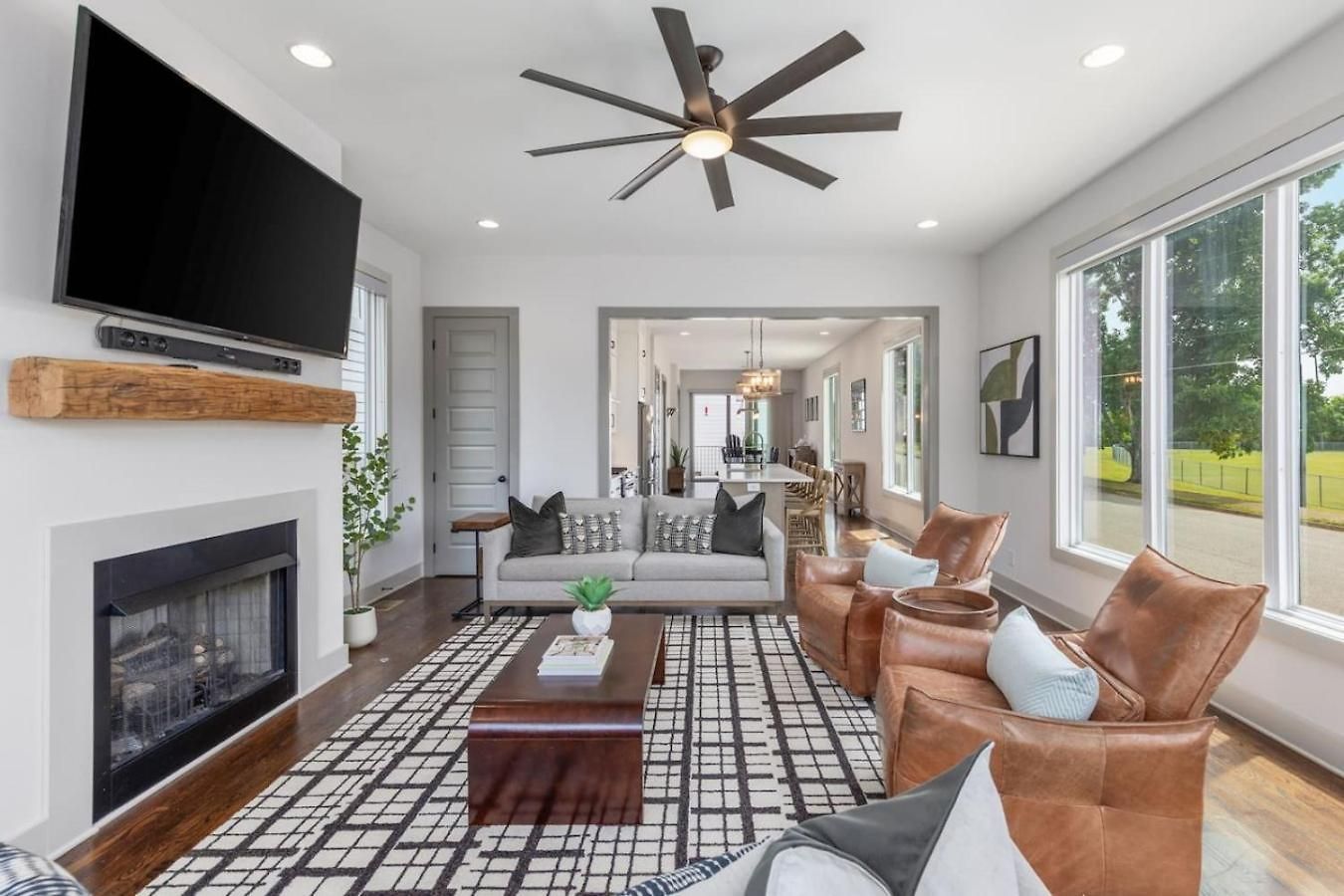 House With Rooftop Patio, Next To A Park, 3 Miles To Downtown Nashville
