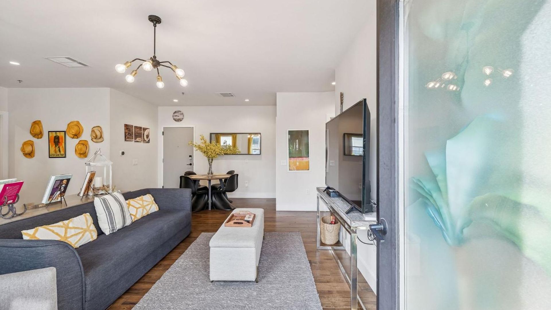 Luxury 2br Midtown Near Broadway & Pool Nashville
