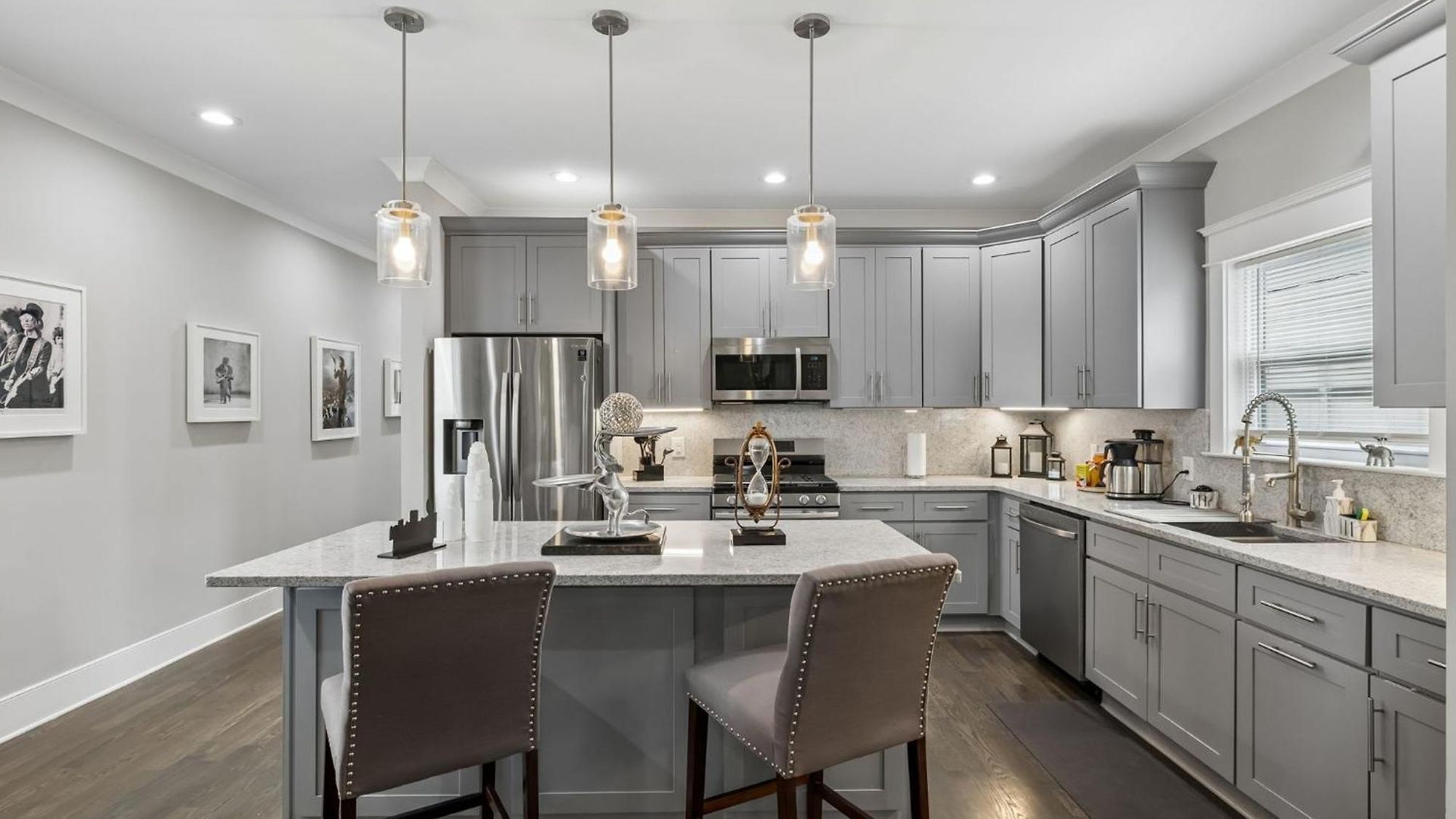 In Style Spacious Nash Near Broadway Nashville