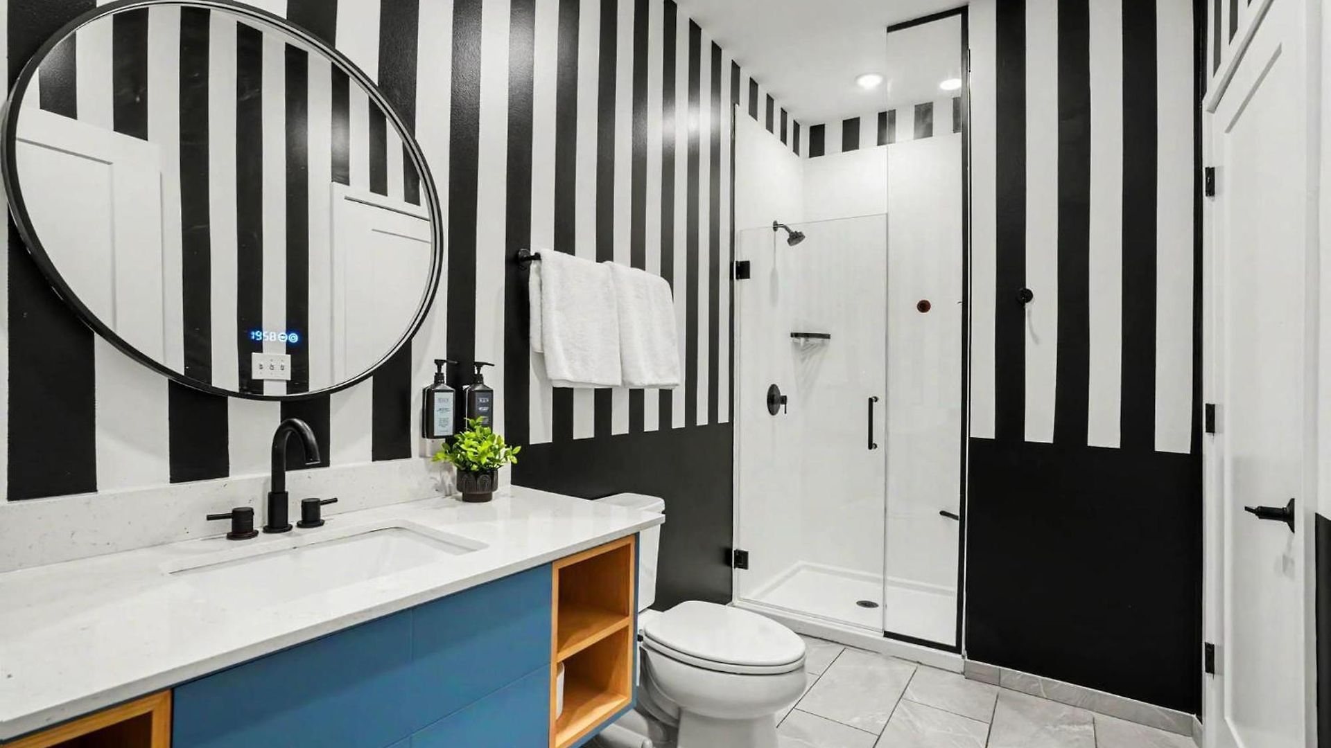 Holiday home Onyx - Pool & Gym - Walk To Broadway Nashville