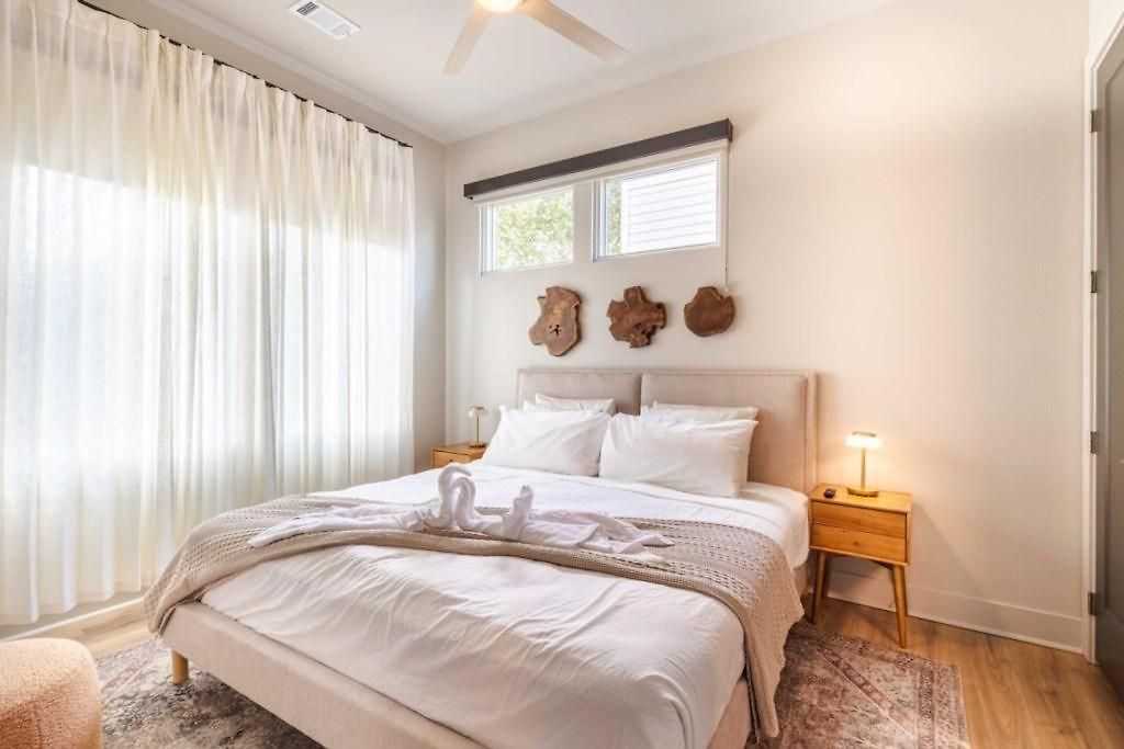 Heated Pool + Hot Tub + Sauna • 7 Min To Broadway Holiday home Nashville