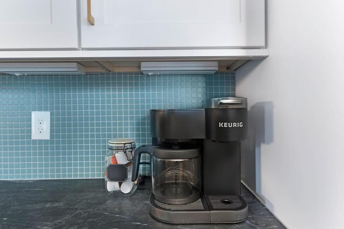 The Duet - Rooftop Lounge - 5 Mins To Broadway Holiday home *