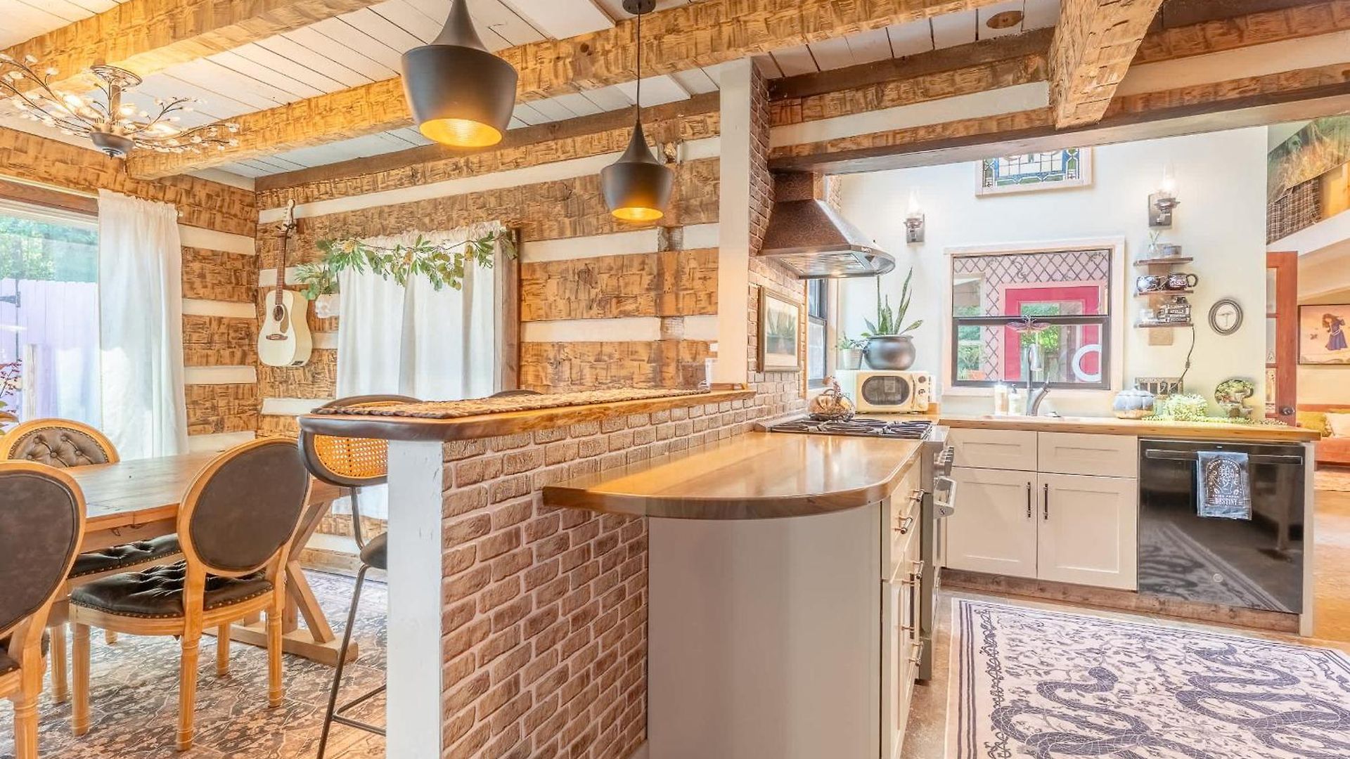 The Magic Cottage- Artsy Escape With Hot Tub & Charm Holiday home Nashville