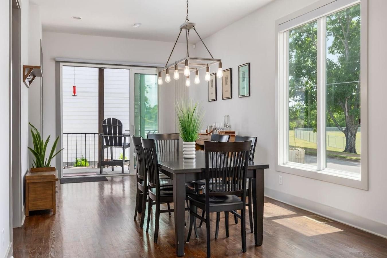 House With Rooftop Patio, Next To A Park, 3 Miles To Downtown