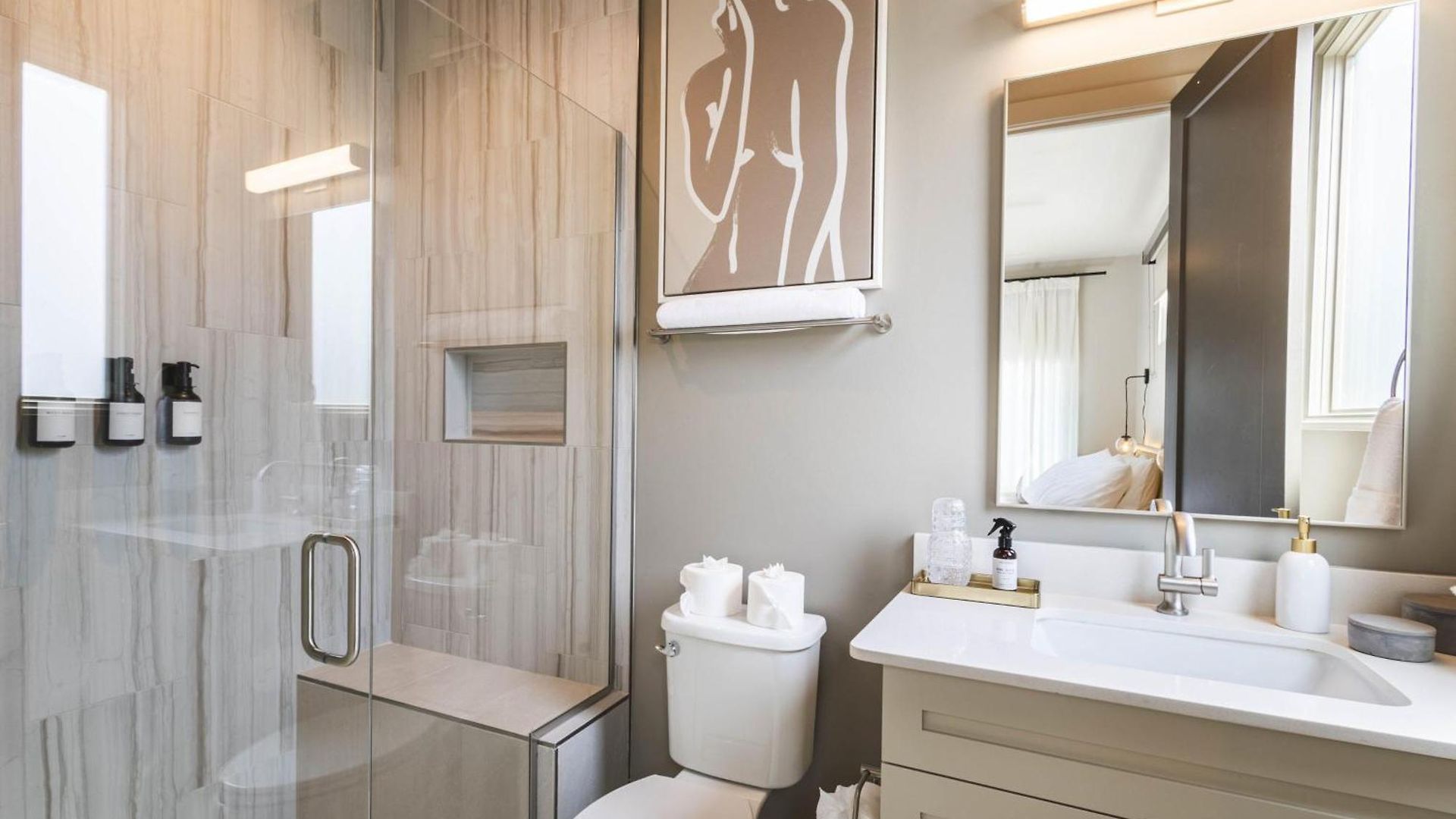 Modern Comfort | Secure + Pool & Sauna Holiday home *