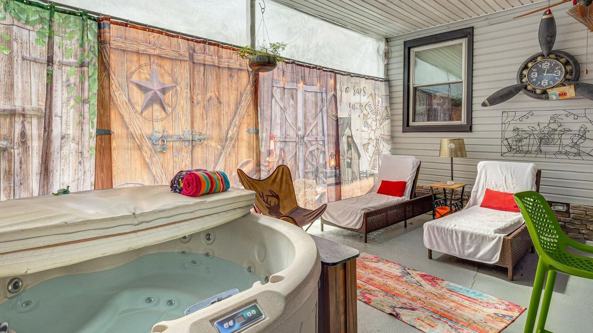 Holiday home 'nashvegas Getaway' W/ Hot Tub Near Broadway *