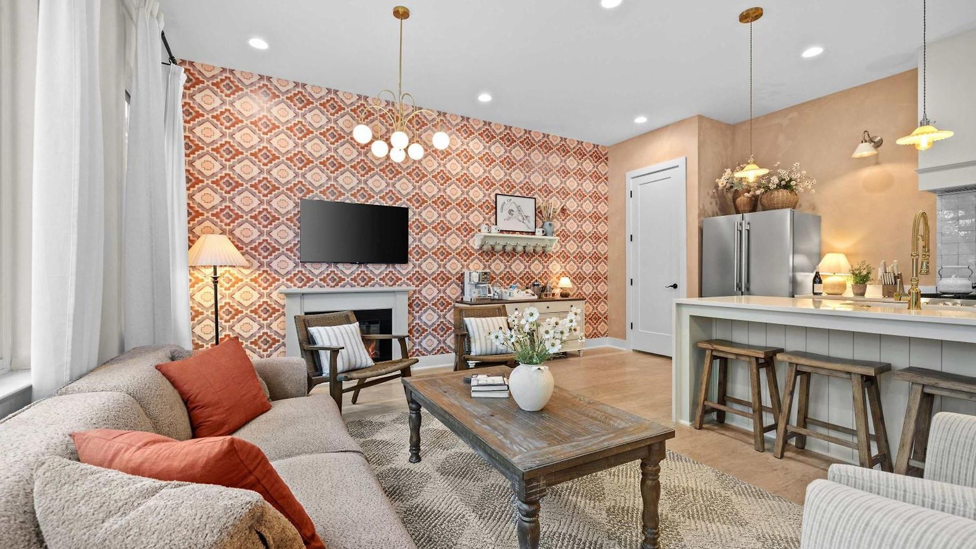 The Velvet Spur - Rooftop Retreat Near Germantown Holiday home