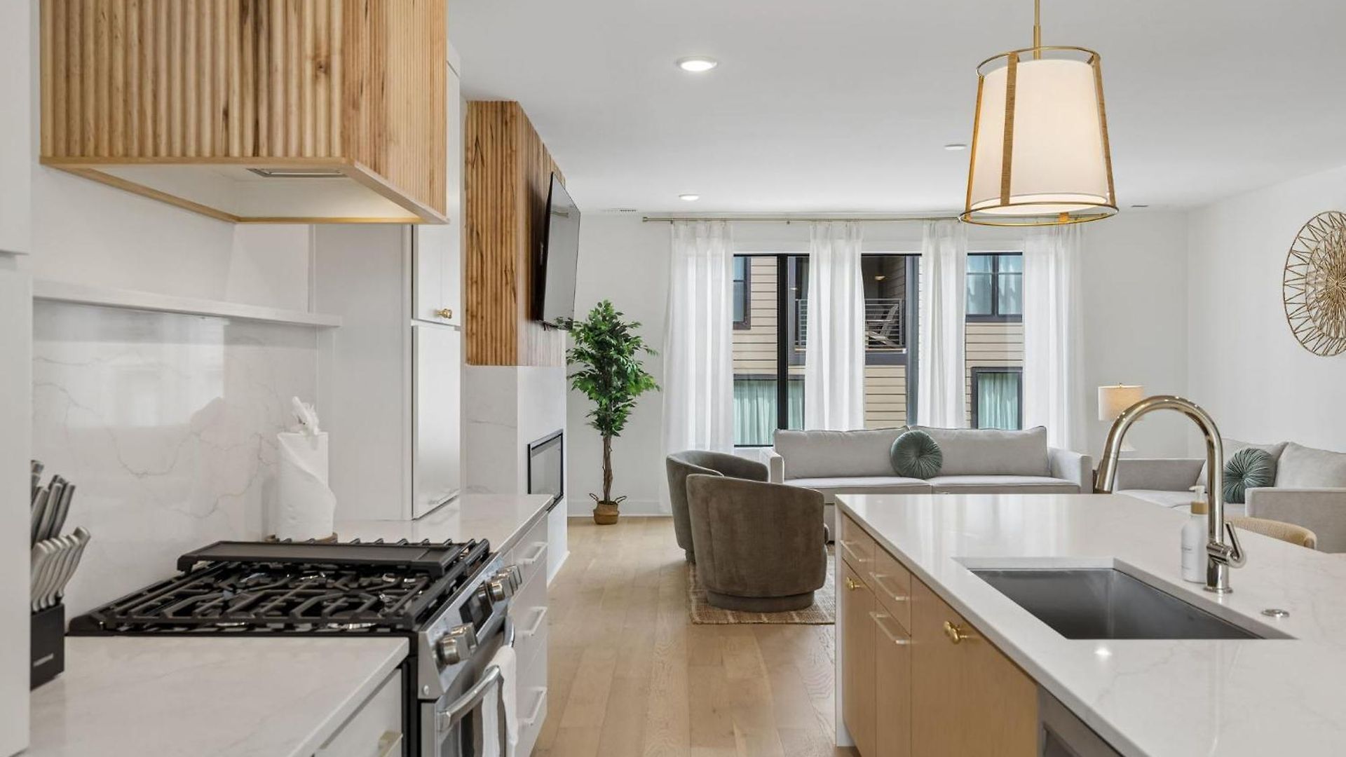 Combined Twin Townhomes 6br Hot Tubs