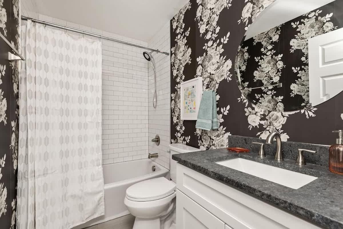 Luxury Townhome Rooftop Deck Near Broadway Holiday home Nashville