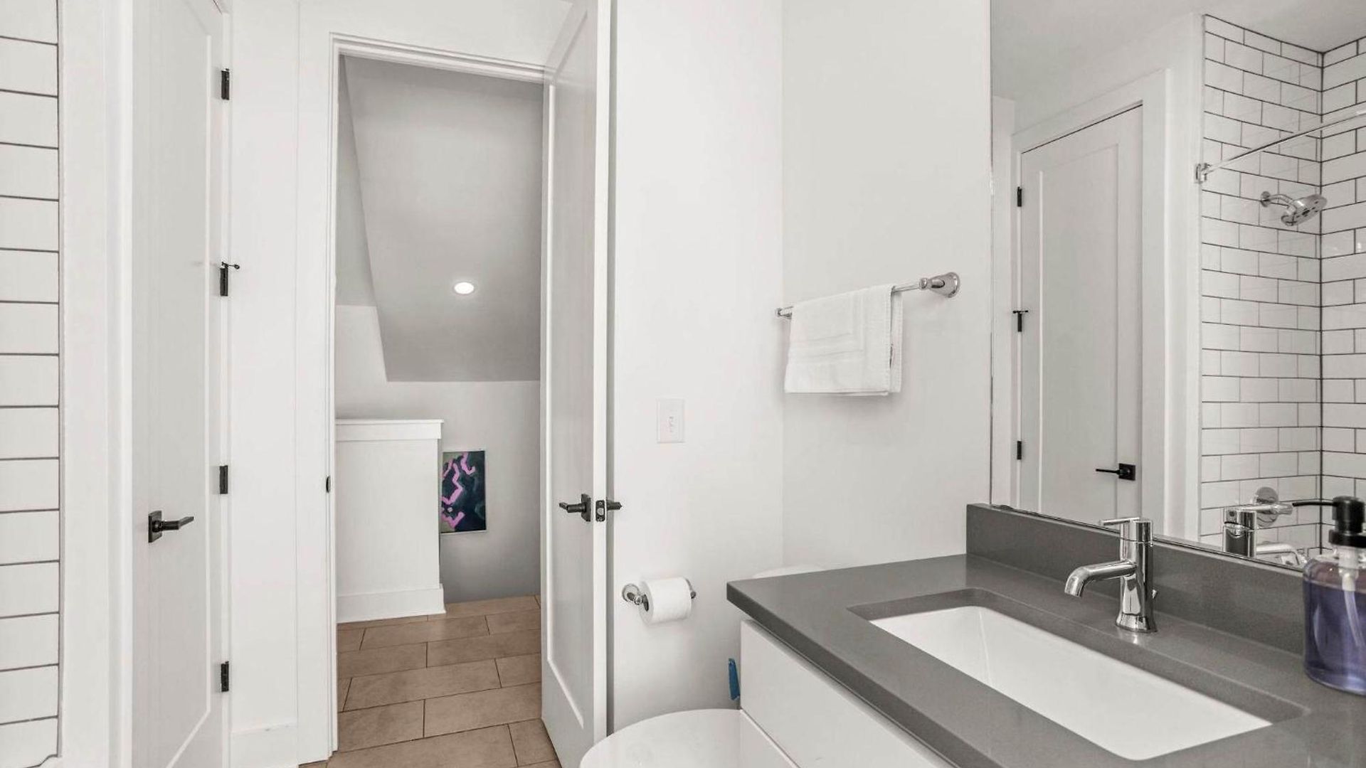 Holiday home 2 Units Sleeps 24 Nashville's Location