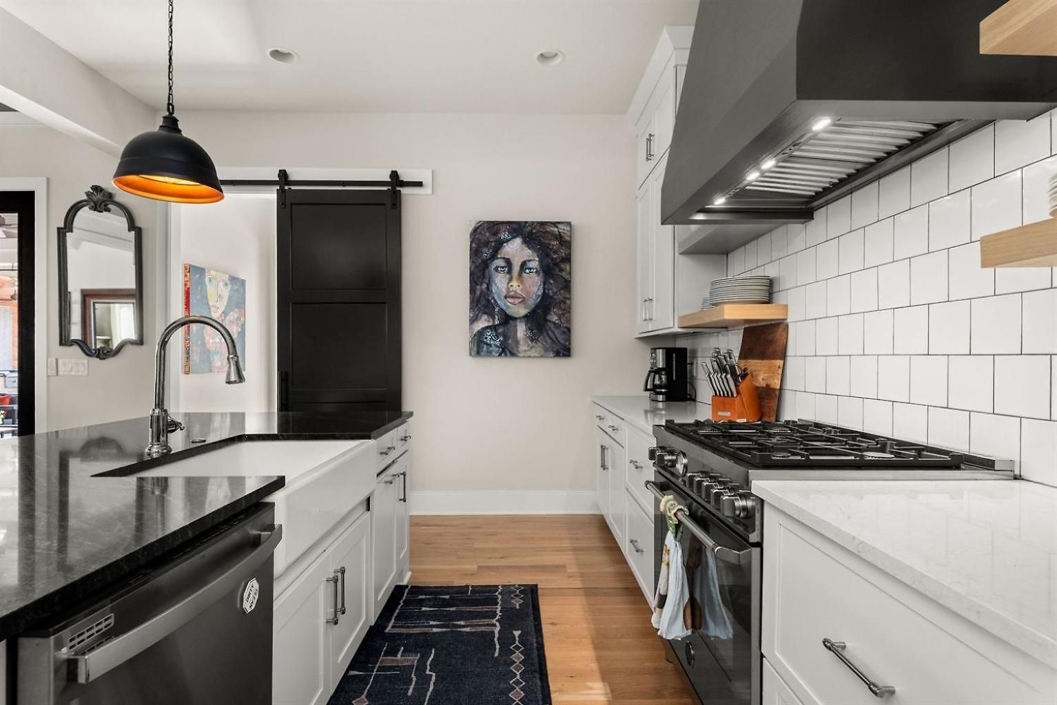 The Blue Note - Luxe Outdoor Retreat & Pool - Close To Downtown