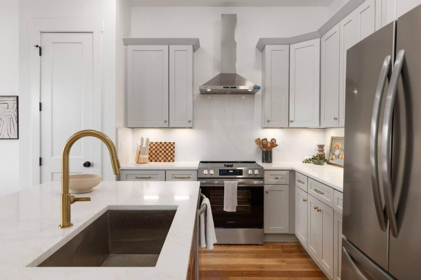 12 South With Rooftop Sauna, Wet Bar, And Two Car Garage Holiday home Nashville