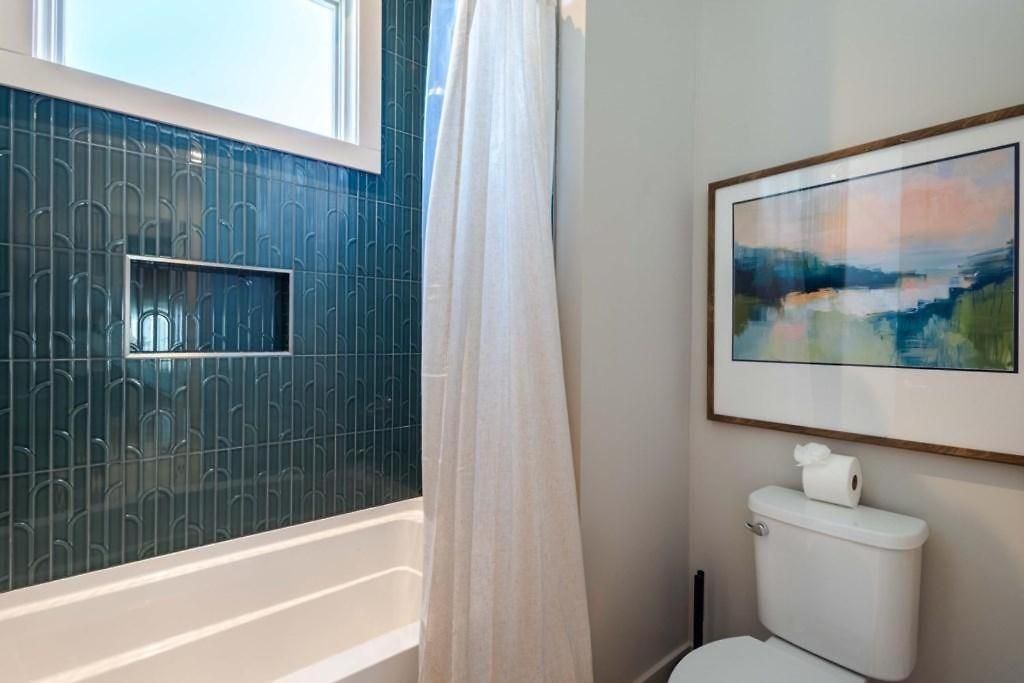 Heated Pool + Hot Tub + Sauna • 7 Min To Broadway Holiday home *
