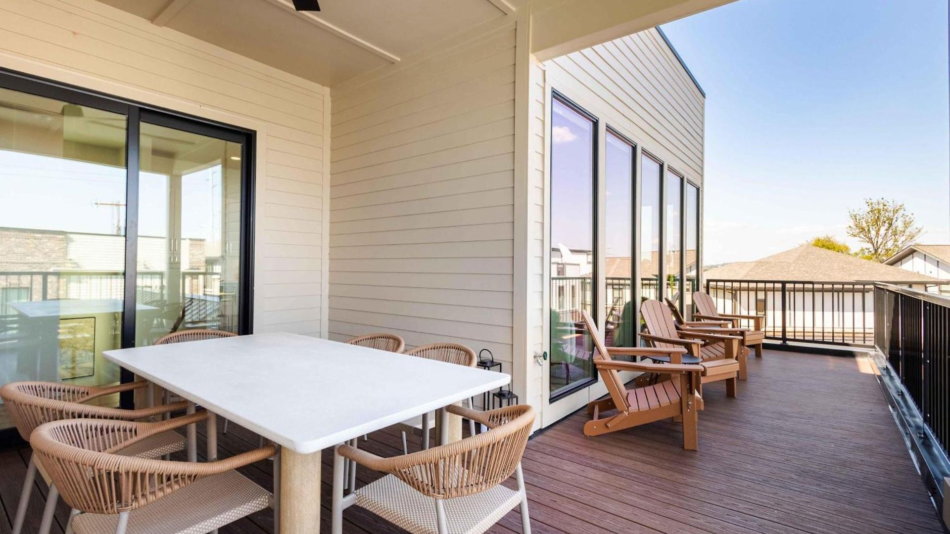 The Amenities | Heated Pool | 7 Mins-broadway *