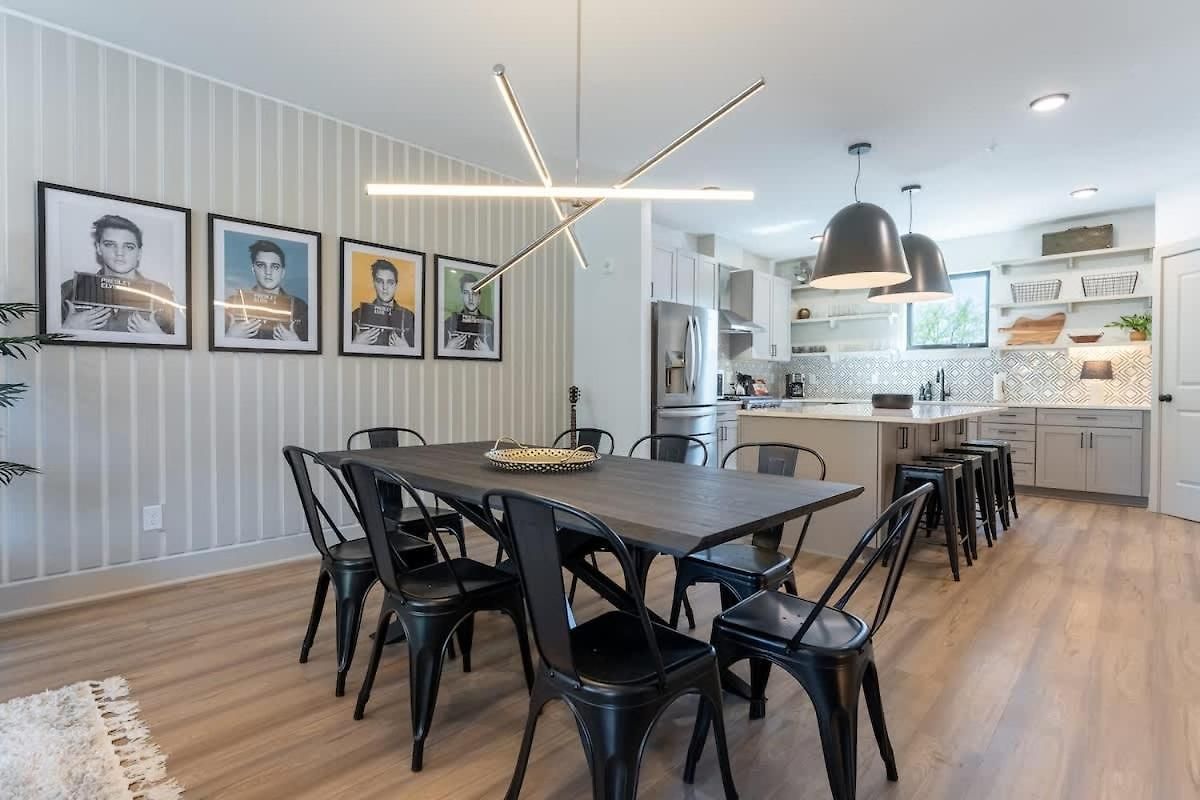 The Jailhouse Rock By Local Holiday home *