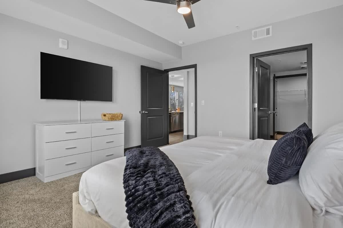 Luxe 2br W Views Near Broadway & Music Row Holiday home *