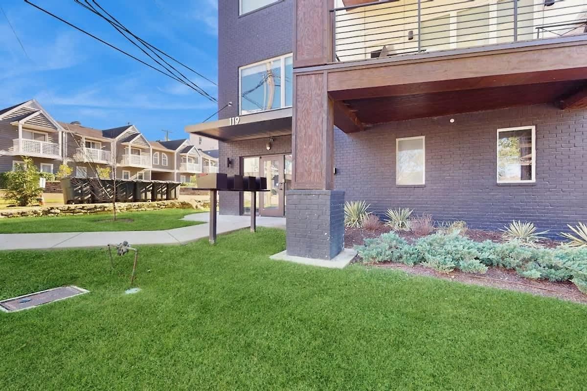 Downtown West End Retreat Near Broadway * Nashville