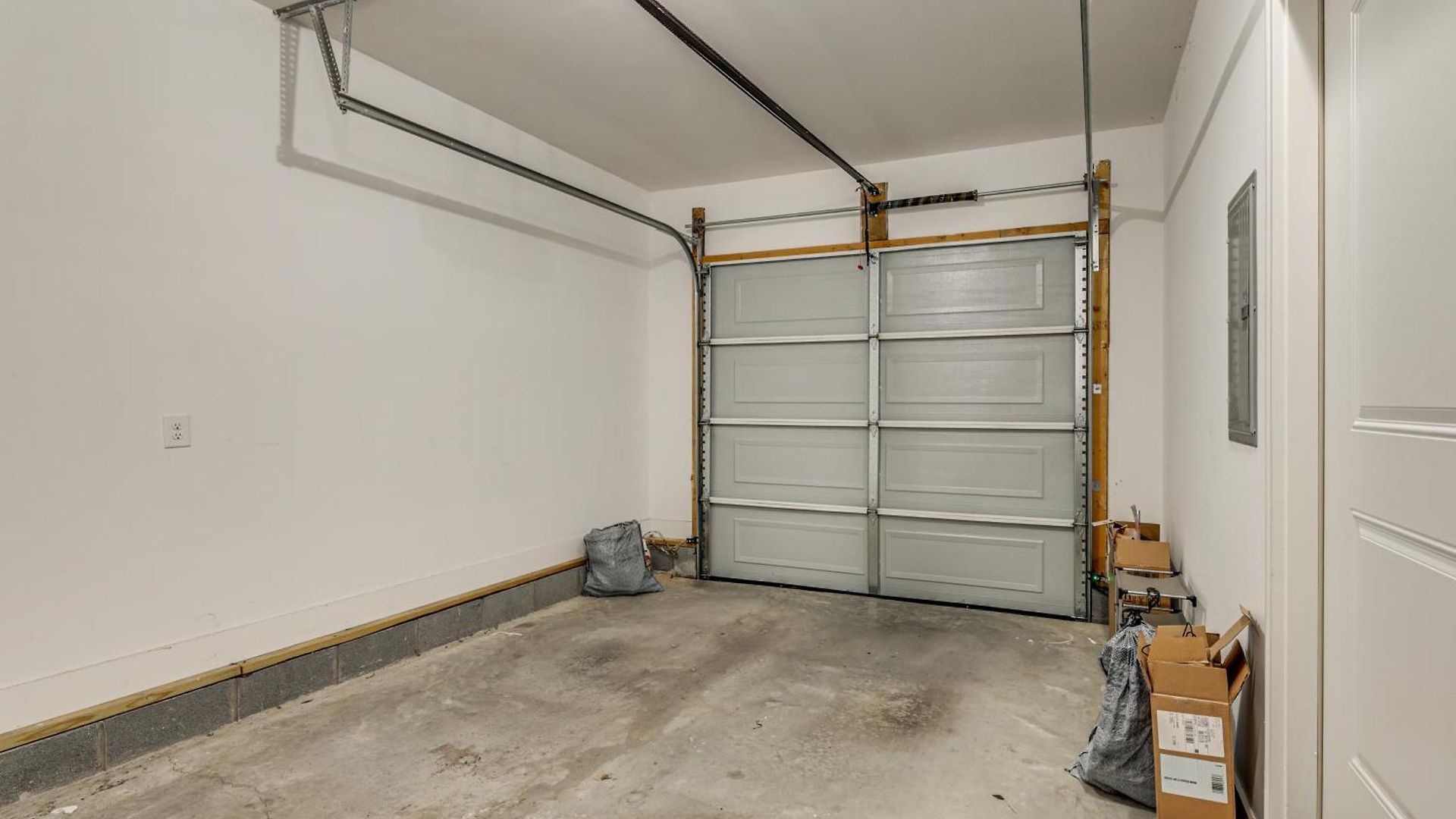 Holiday home 4 Mi To Broadway: Chic Townhome W/ Office!