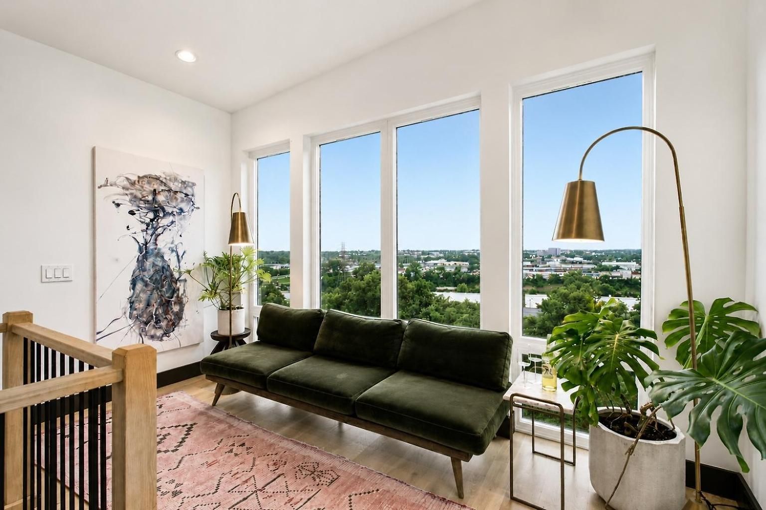 The Songwriter's Mansion Rooftop & Skyline Views *