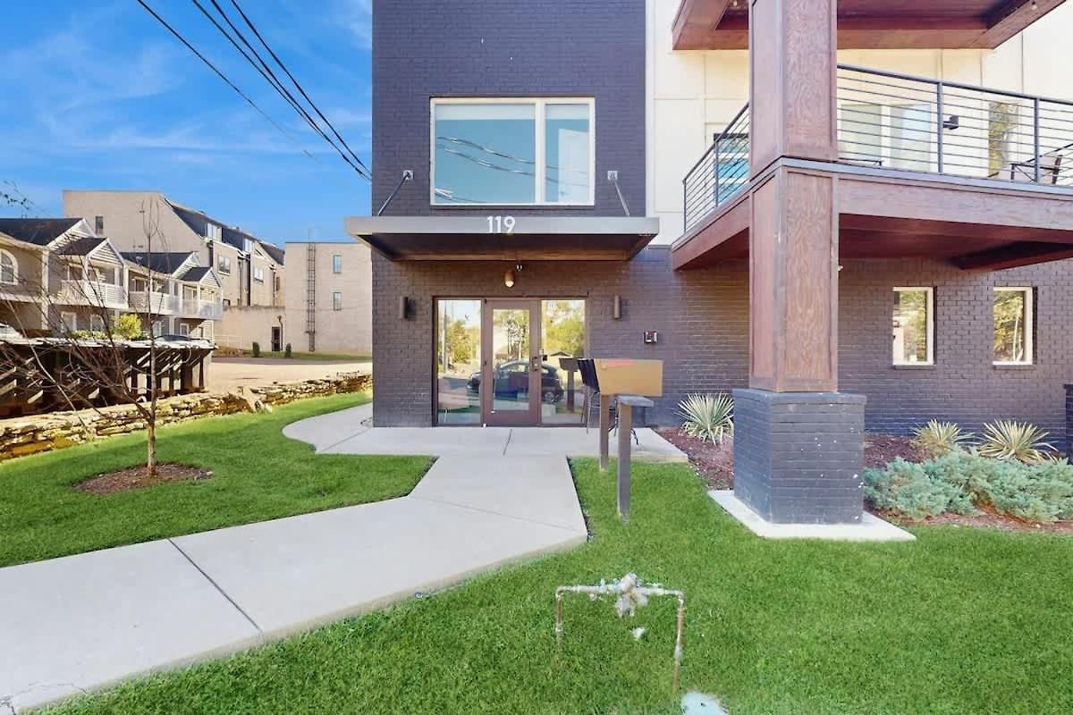 Holiday home Downtown West End Retreat Near Broadway