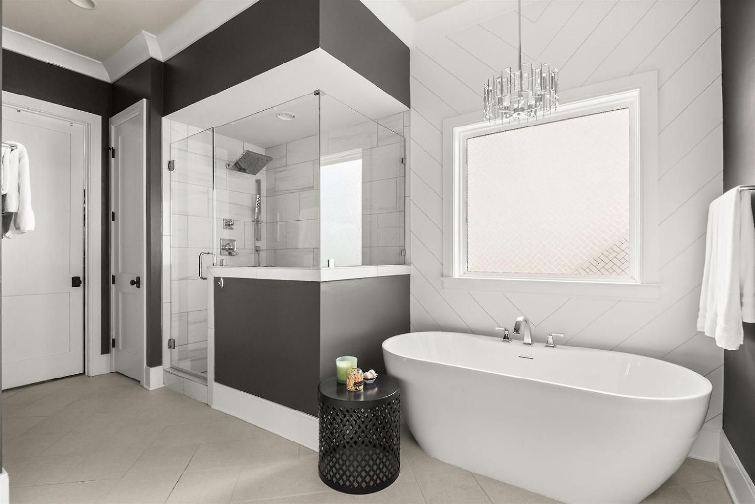 The Blue Note - Luxe Outdoor Retreat & Pool - Close To Downtown Holiday home