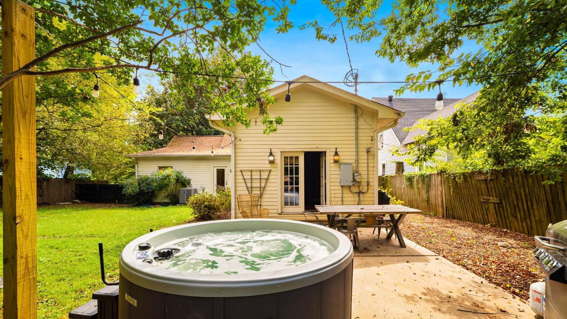 Charming East Mins From Downtown Holiday home *