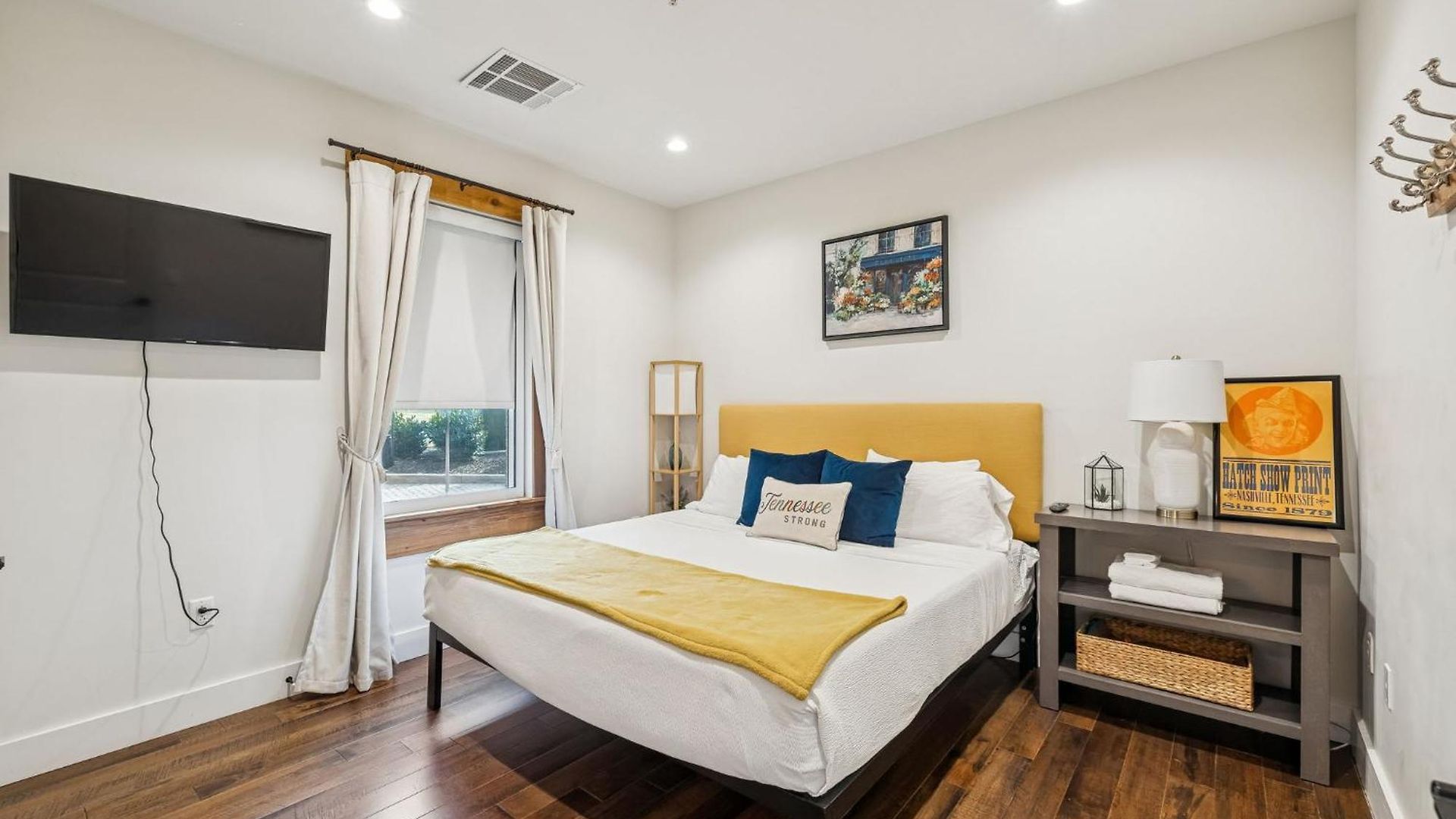 Luxury 2br Midtown Near Broadway & Pool * Nashville
