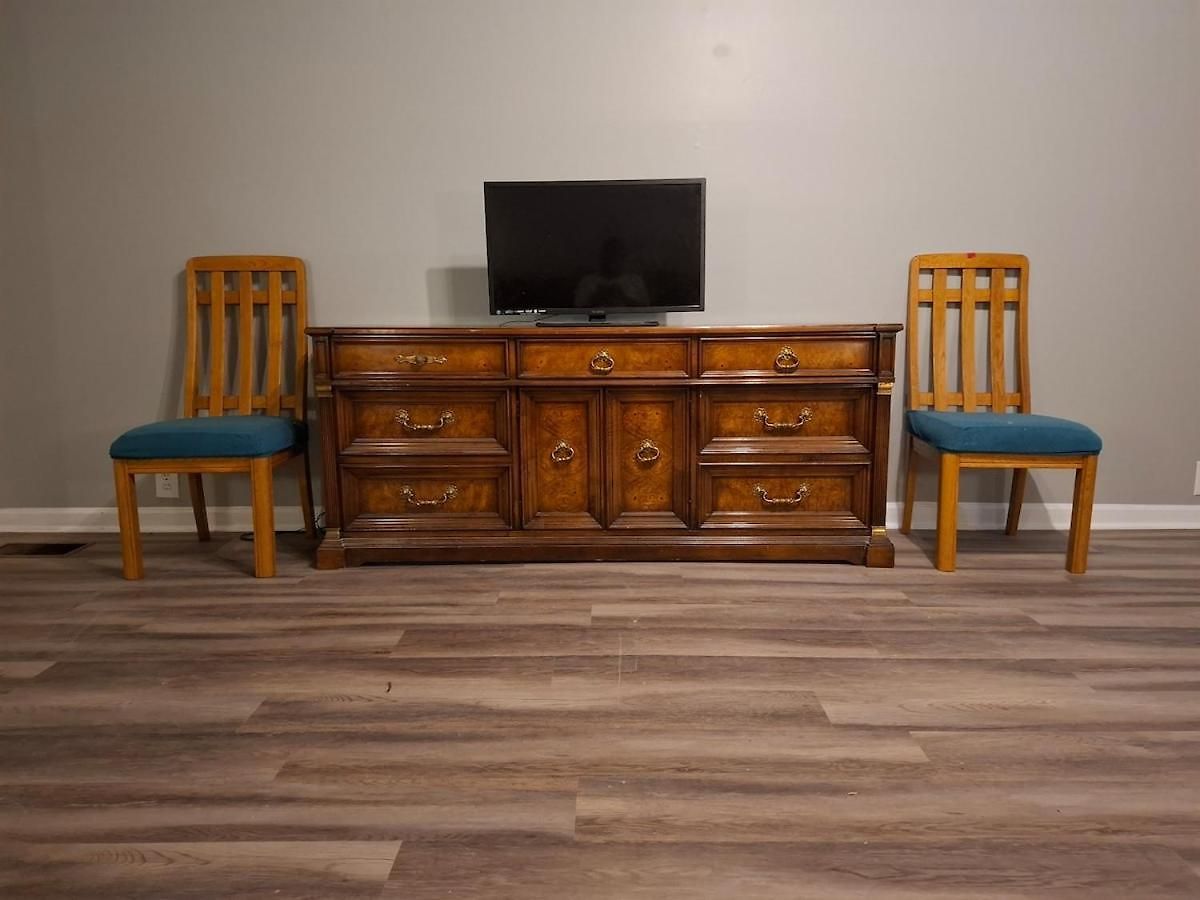 Old School Cool 3br Minutes To Downtown Holiday home *