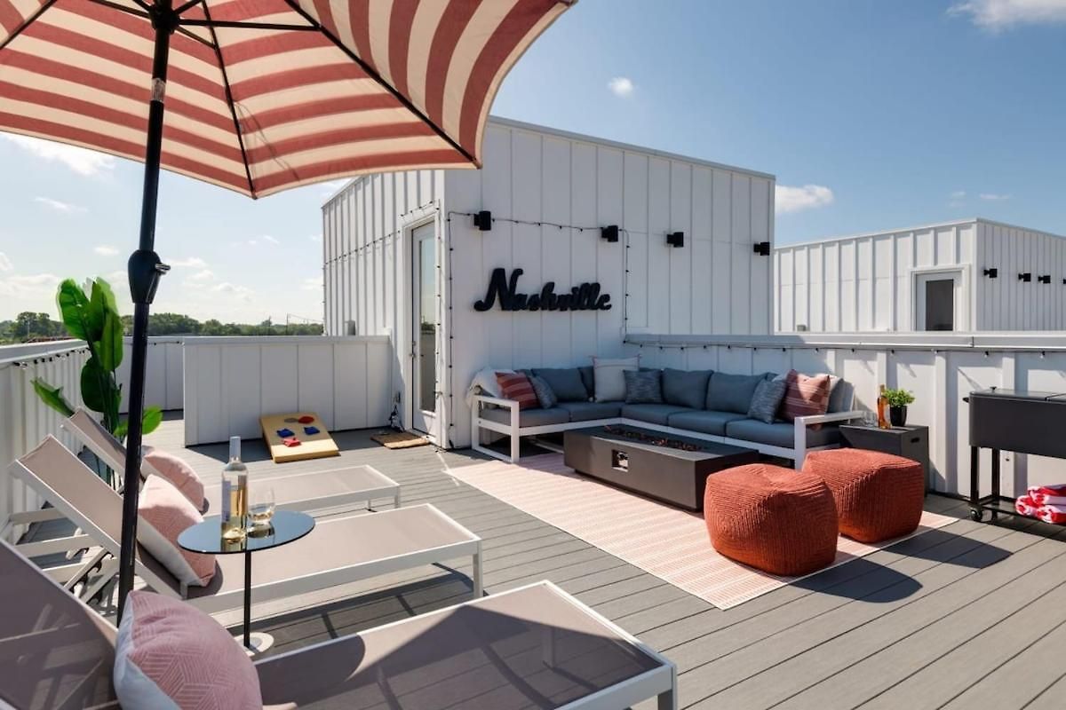 Wildflower - Rooftop Hot Tub - Game Holiday home