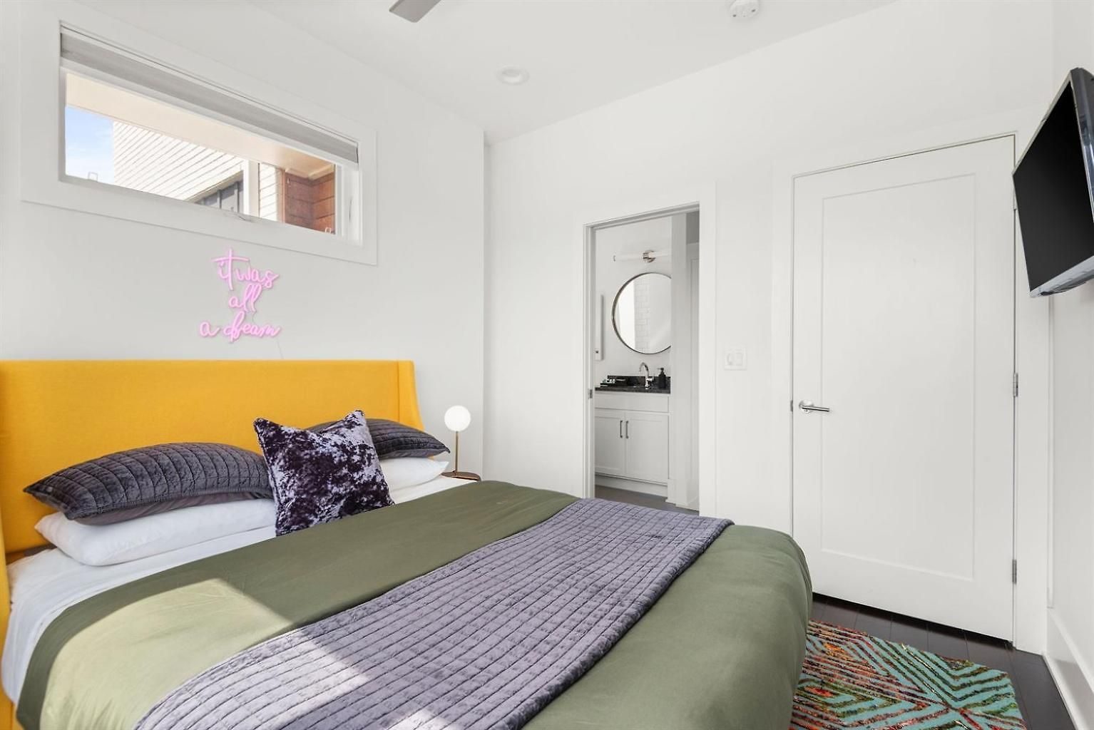 Amazing Rooftop Walk To 12s 4th Night Free *