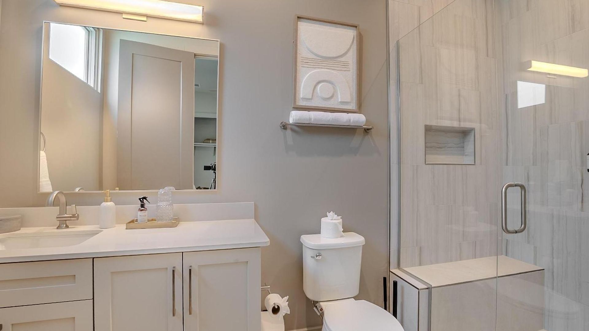 The Amenities | Heated Pool | 7 Mins-broadway Nashville