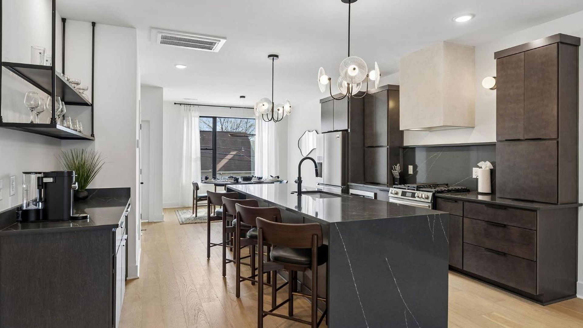 Sleek Trio Townhomes 9br 3 Hot Tubs Nashville