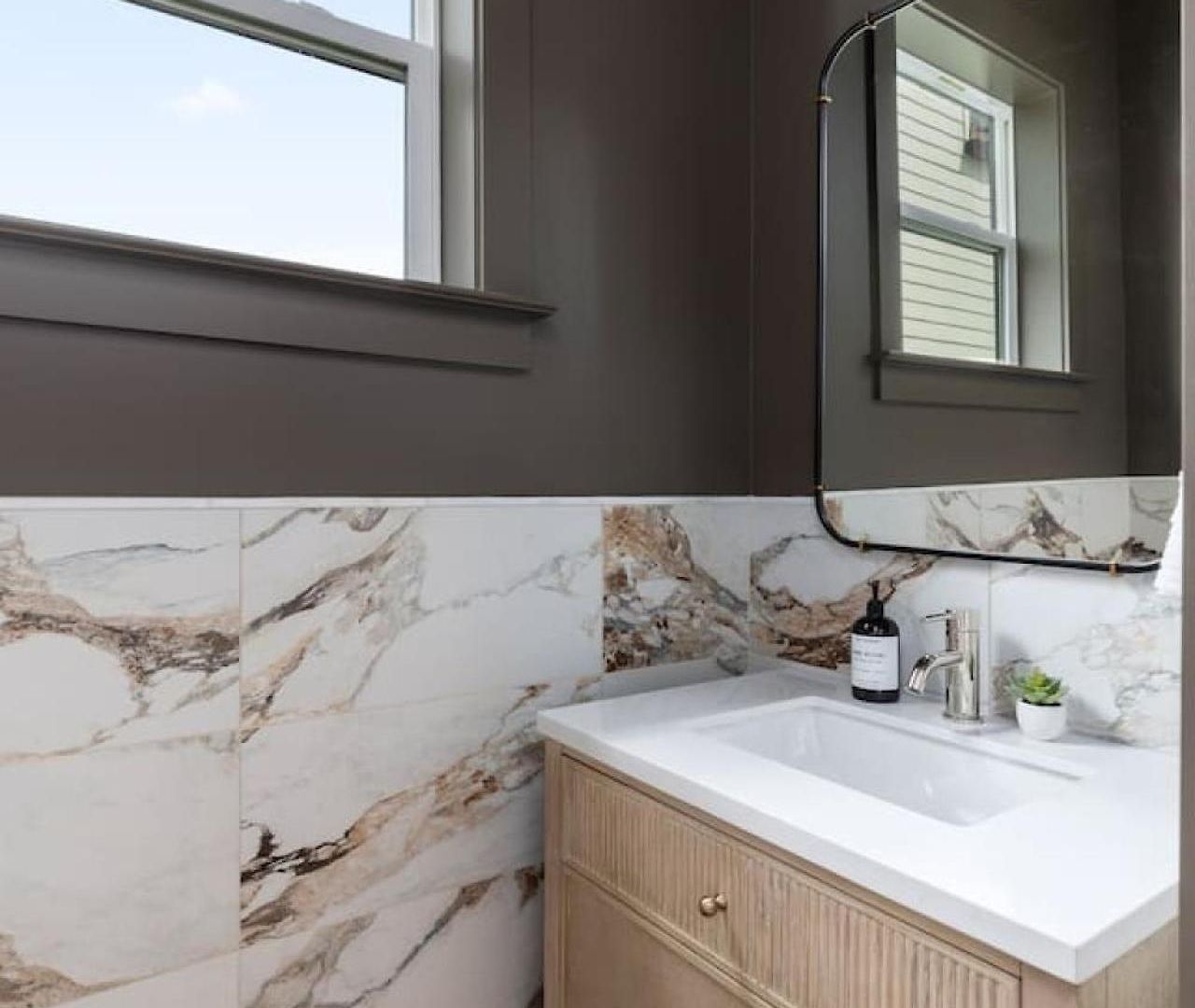 12 South With Rooftop Sauna, Wet Bar, And Two Car Garage *
