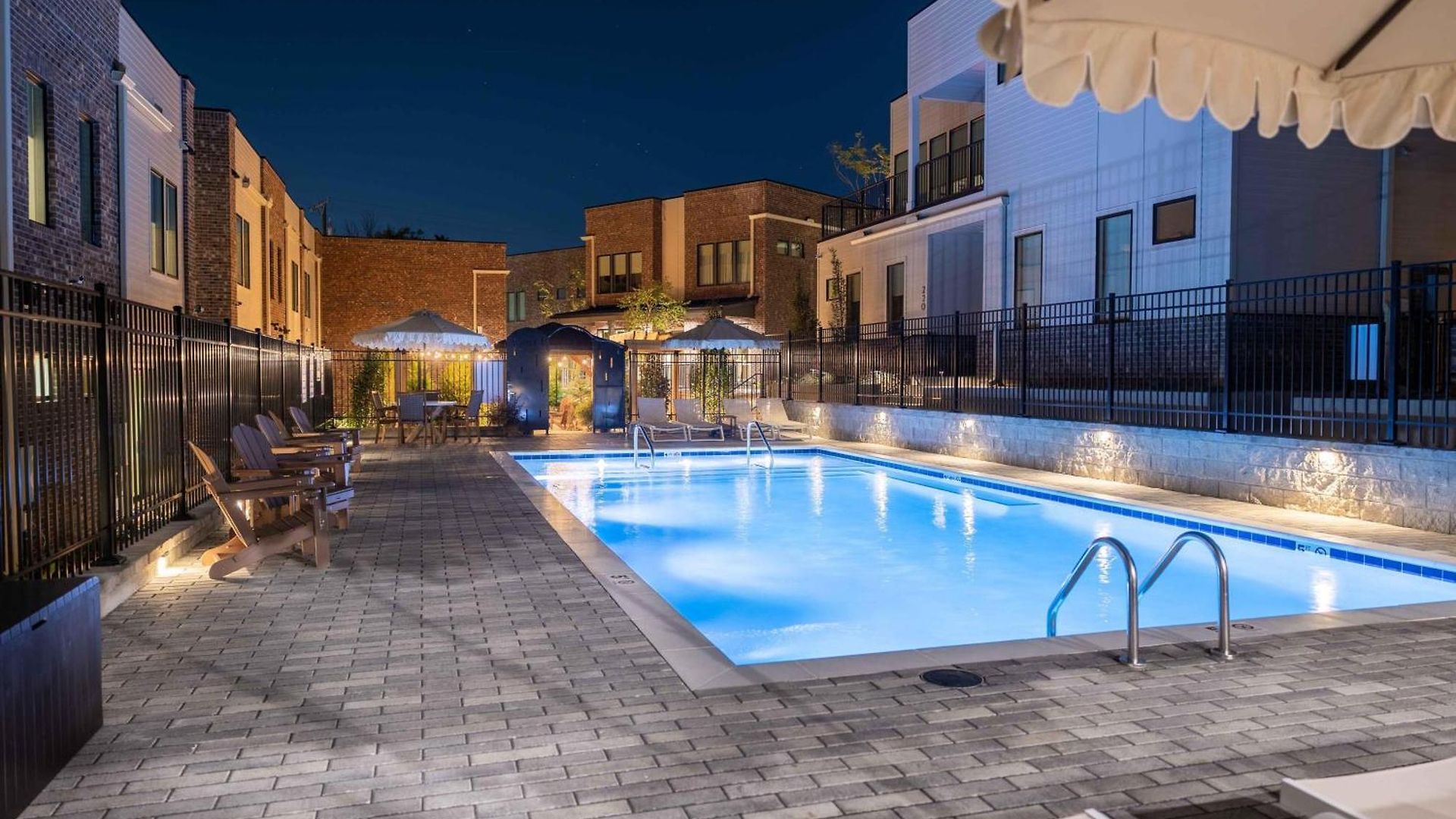 Holiday home Modern Comfort | Secure + Pool & Sauna *