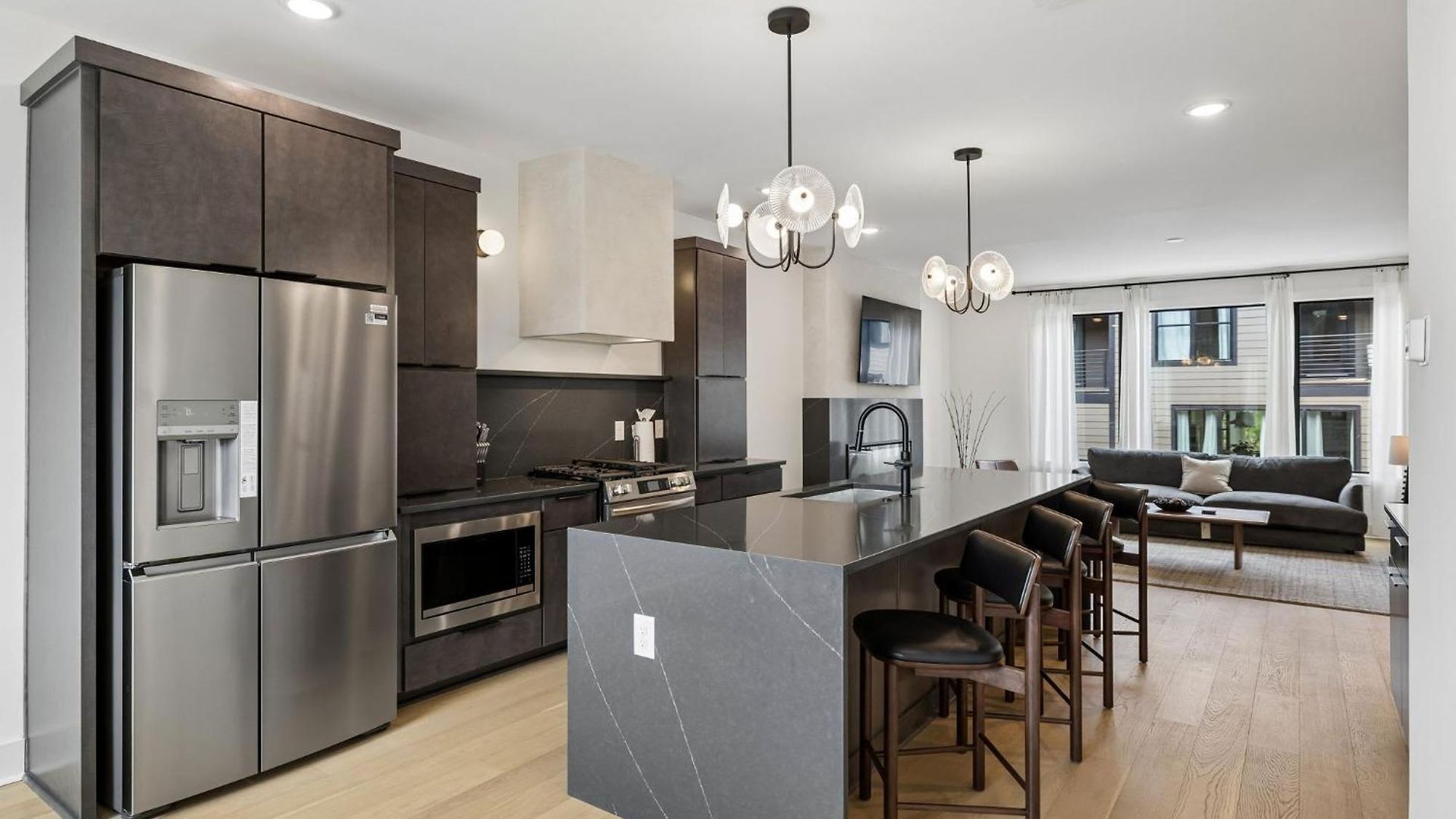 Holiday home Sleek Trio Townhomes 9br 3 Hot Tubs