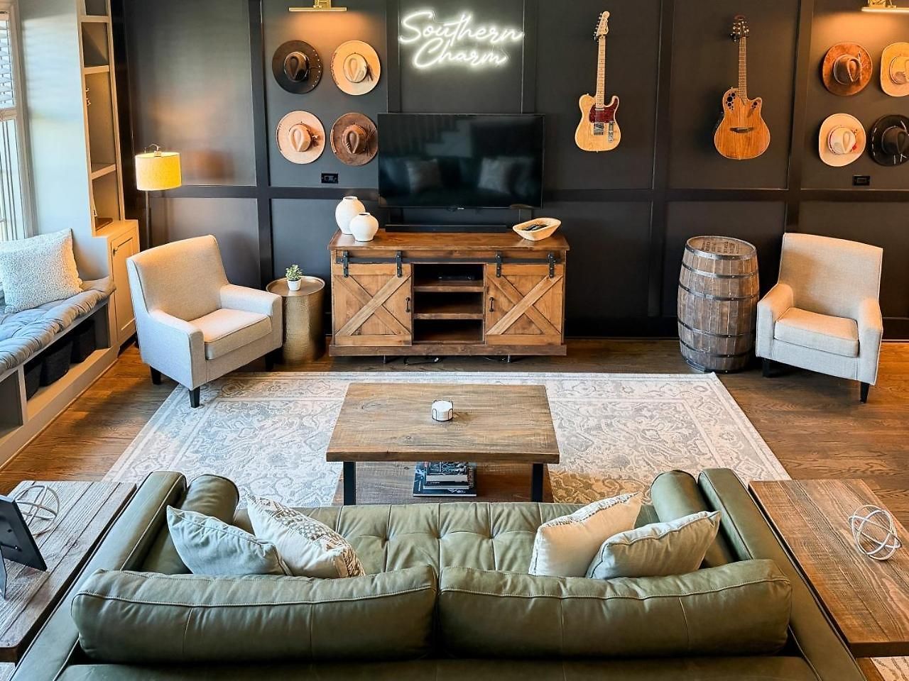 Amazing Group Townhouse 7 Min To Broadway Holiday home Nashville