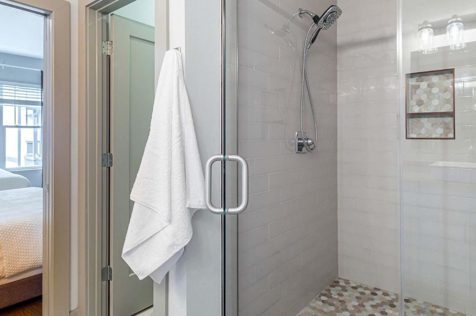 Quiet Chord - Ideal Retreat Minutes From Downtown Holiday home *