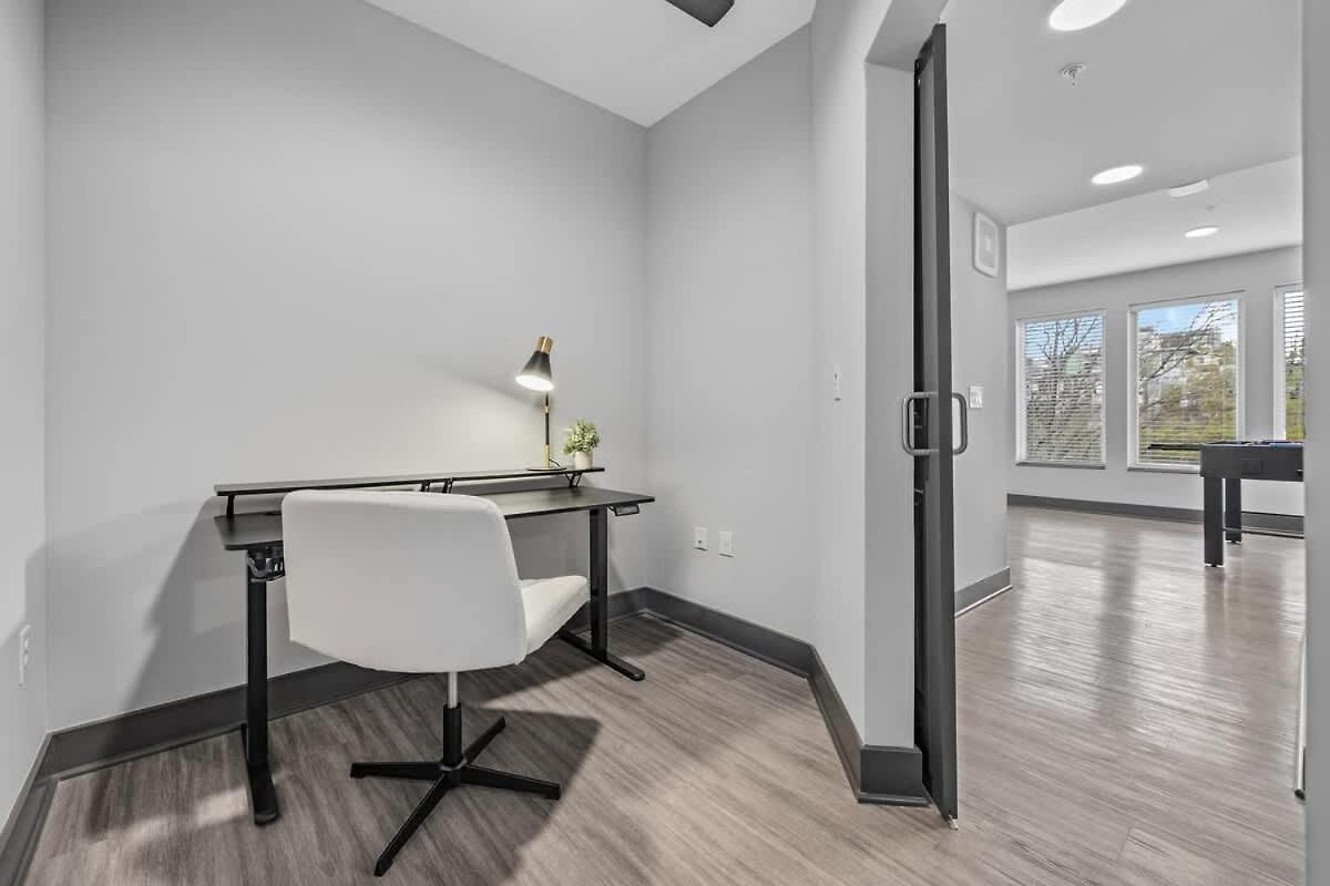 Luxe 2br W Views Near Broadway & Music Row