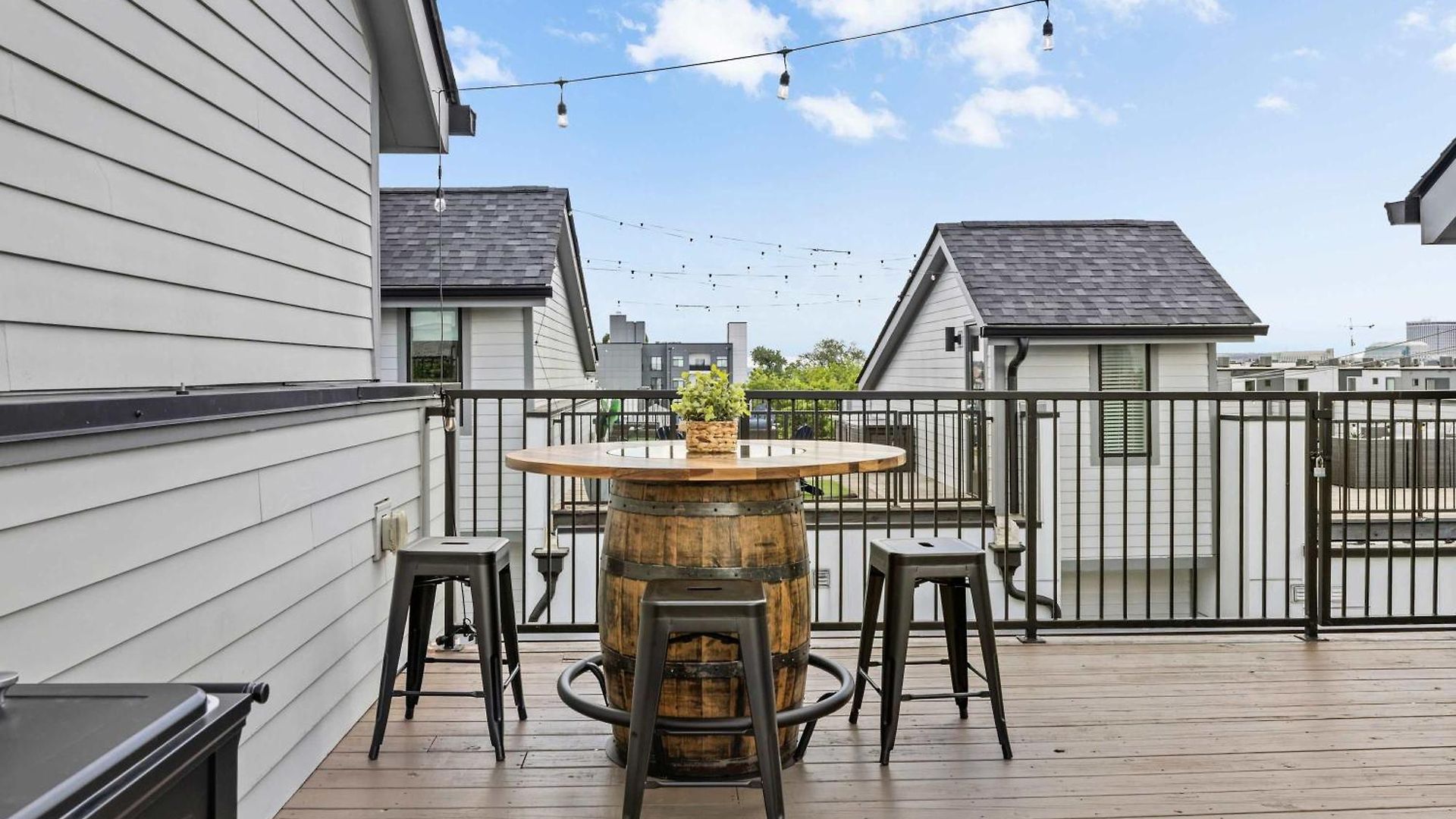The Iron Horse - New Game Roof * Nashville