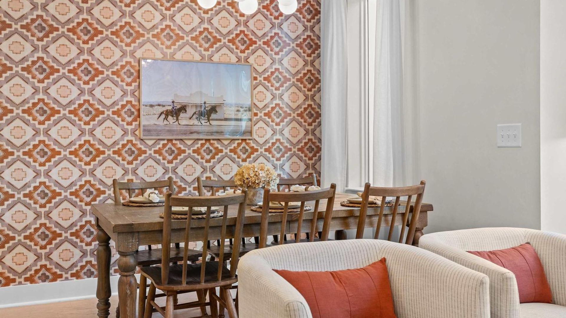 The Velvet Spur - Rooftop Retreat Near Germantown Holiday home