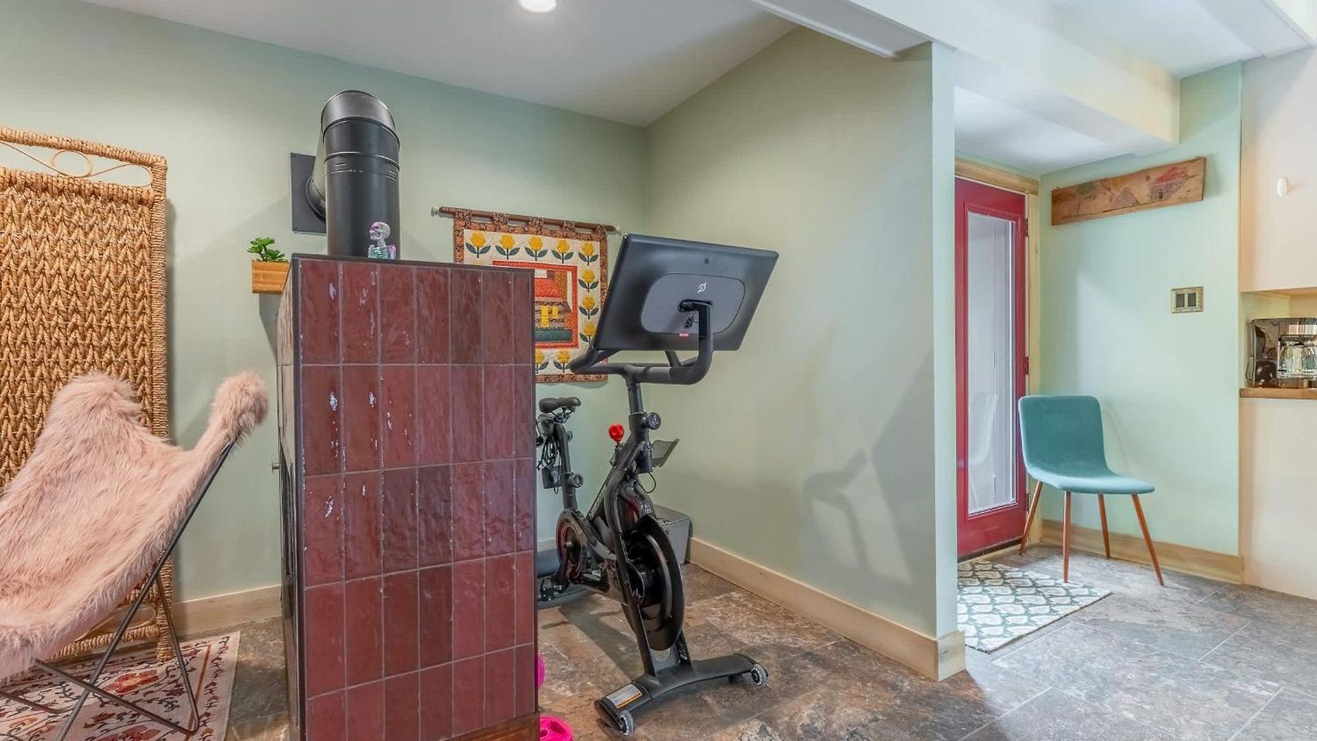 The Magic Cottage- Artsy Escape With Hot Tub & Charm