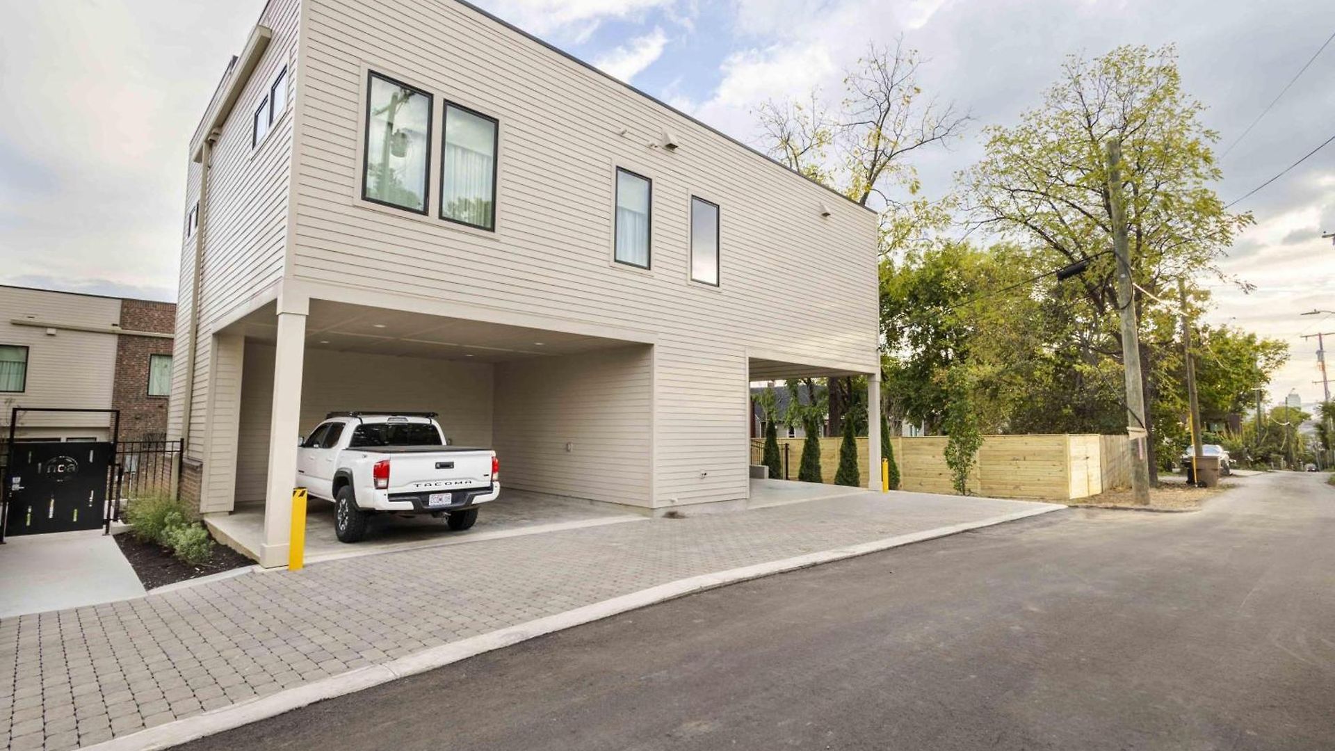 Modern Comfort | Pool, Fitness & Firepit Holiday home Nashville