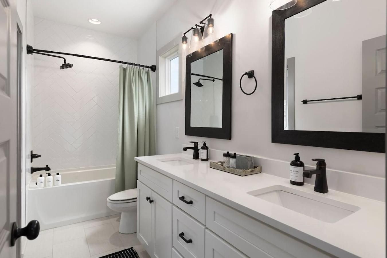 House With Rooftop Patio, Next To A Park, 3 Miles To Downtown * Nashville