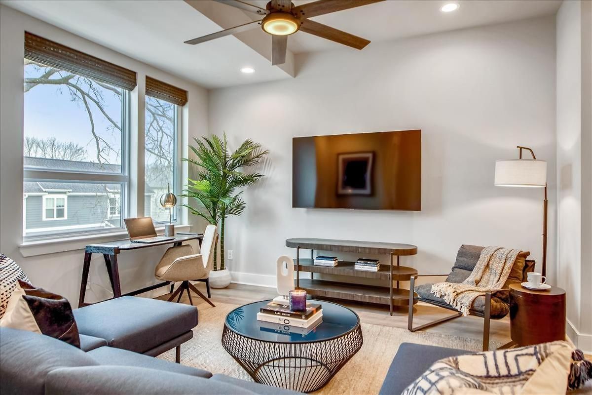 3 Townhomes Hot Tub & Rooftop Decks * Nashville