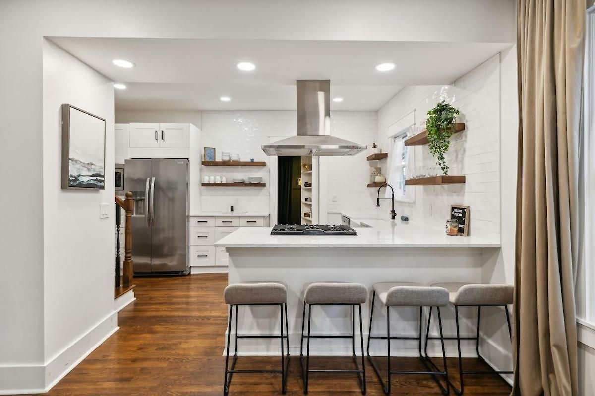 Speakeasy. East Nash. Hot Tub. Mins To Broadway Holiday home
