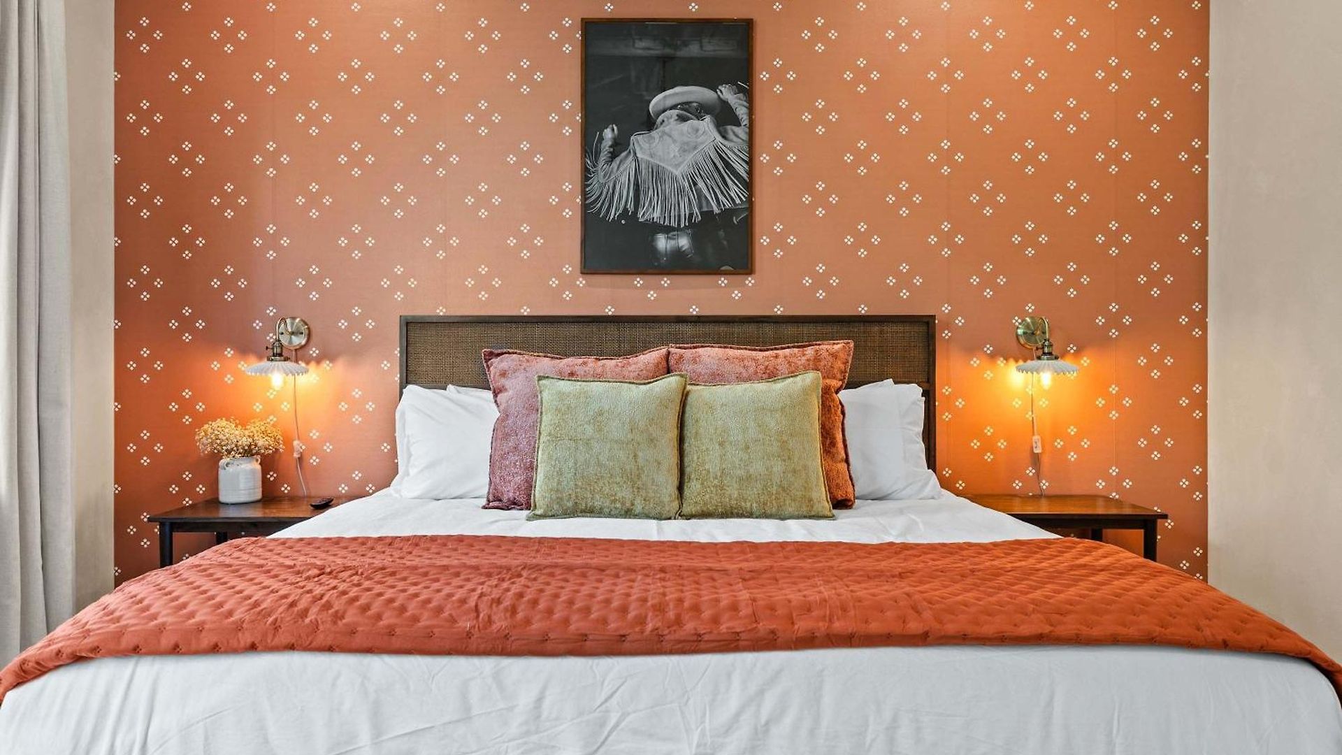 The Velvet Spur - Rooftop Retreat Near Germantown * Nashville