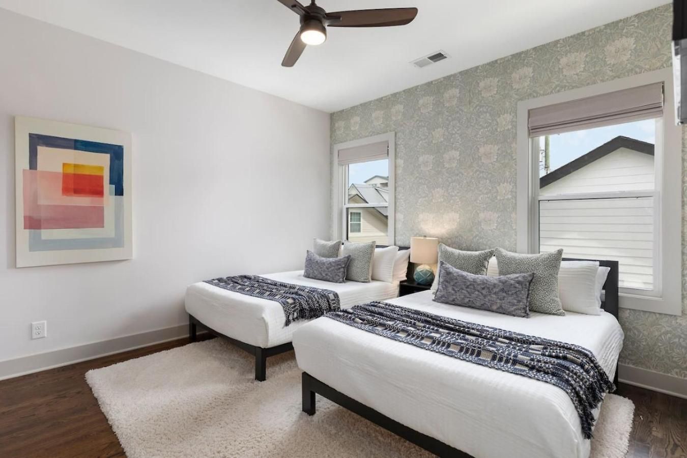 Holiday home House With Rooftop Patio, Next To A Park, 3 Miles To Downtown