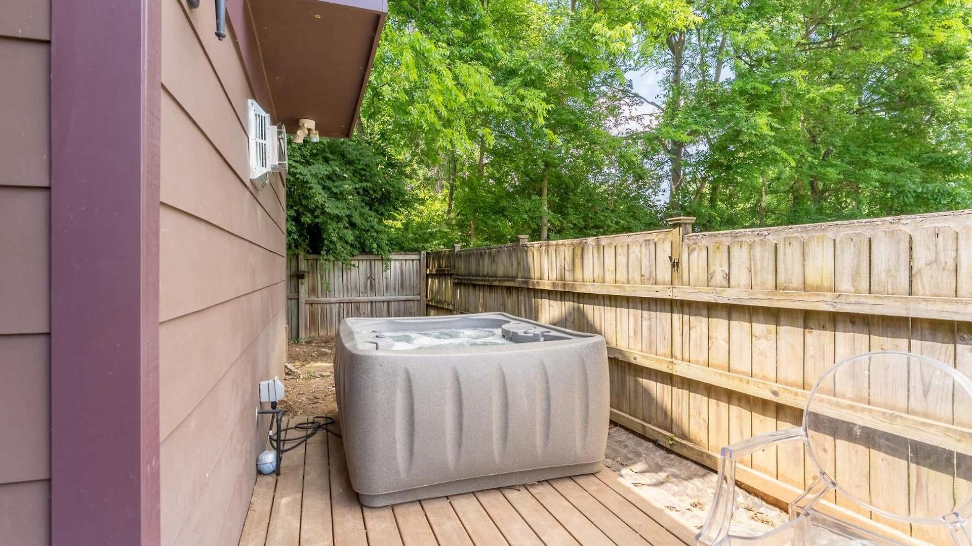Holiday home The Magic Cottage- Artsy Escape With Hot Tub & Charm