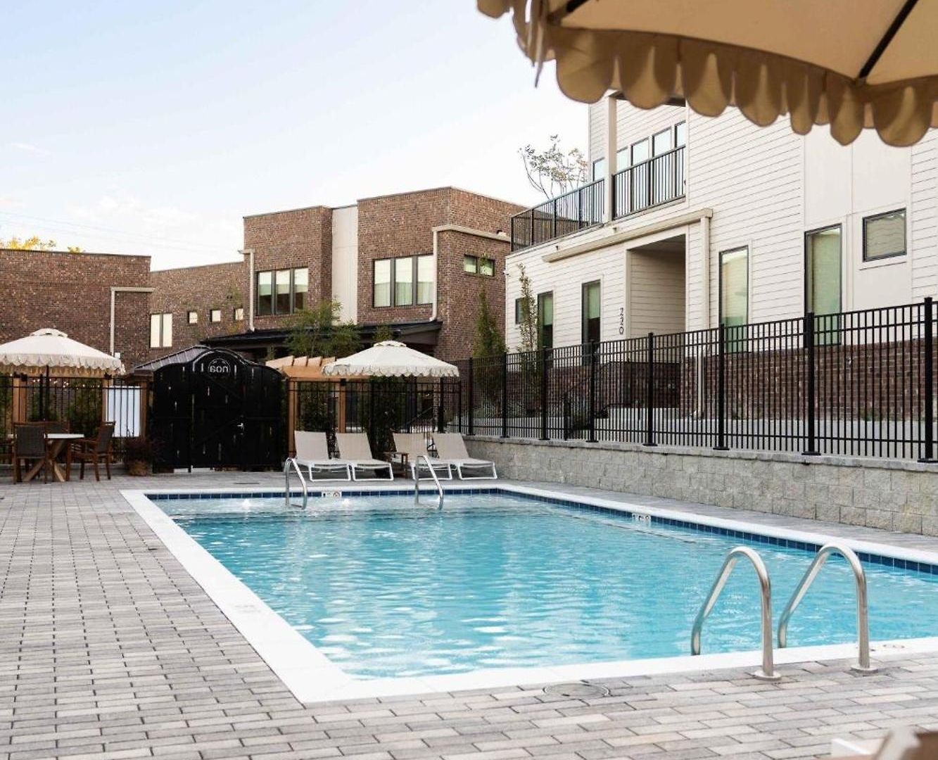 The Amenities | Heated Pool | 7 Mins-broadway