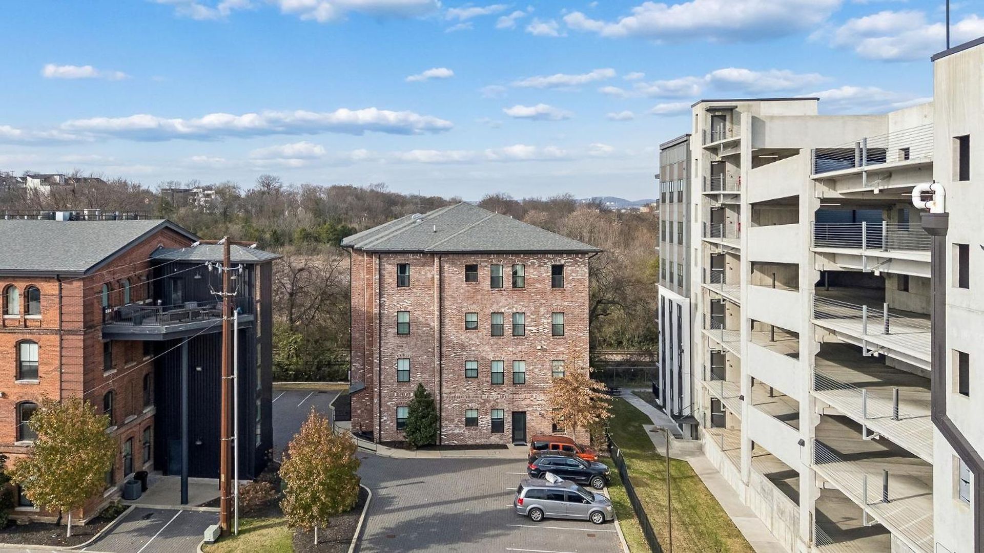 Luxury 2br Midtown Near Broadway & Pool * Nashville